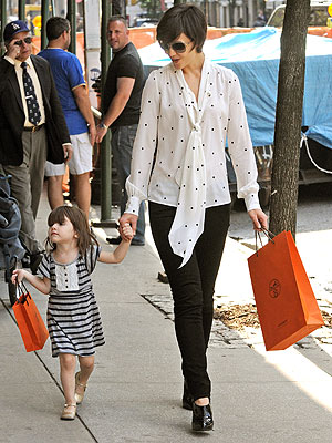 SWINGING GOOD TIME photo | Katie Holmes