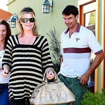 FAMILY MEAL photo | Jerry O'Connell, Rebecca Romijn