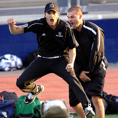 JUMP AROUND photo | Ashton Kutcher