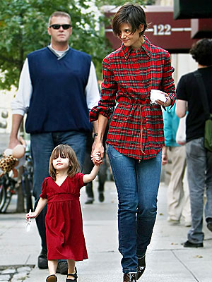 WHAT'S THE SCOOP? photo | Katie Holmes, Suri Cruise