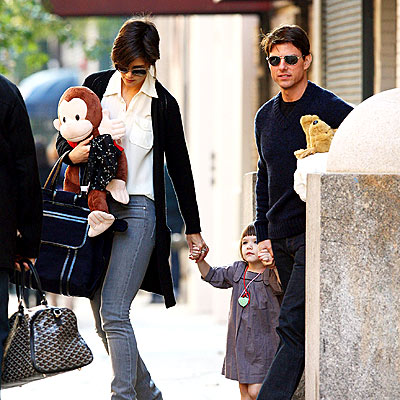 ANIMAL PACK photo | Katie Holmes, Suri Cruise, Tom Cruise