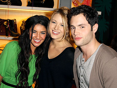THREE'S COMPANY photo | Blake Lively, Jessica Szohr, Penn Badgley