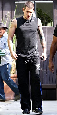 STRONG ARMED photo | John Mayer