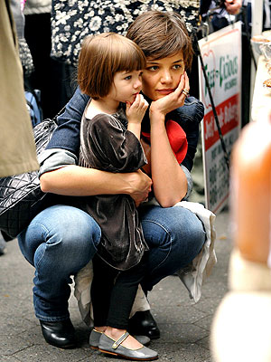 DEEP THOUGHTS photo | Katie Holmes, Suri Cruise