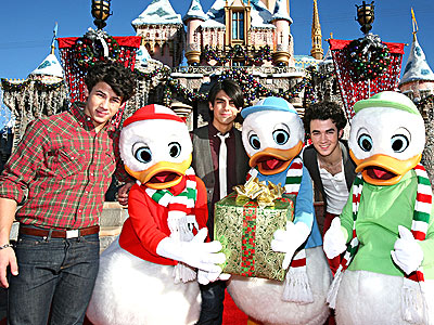 ALL QUACKED UP photo | Joe Jonas, Jonas Brothers, Kevin Jonas, Nick Jonas