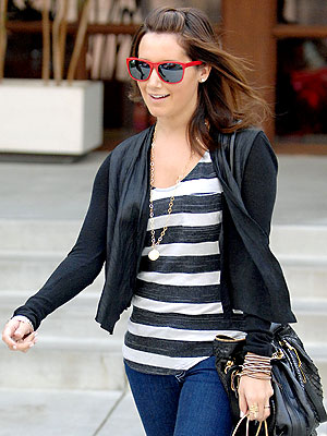 GOING SOLO photo | Ashley Tisdale