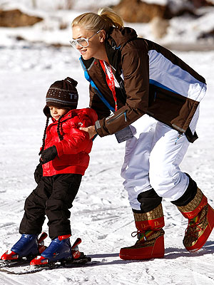 SKI INSTRUCTOR photo | Gwen Stefani