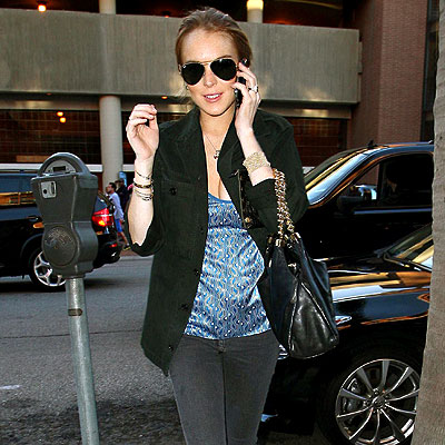 CALLING IT IN photo | Lindsay Lohan