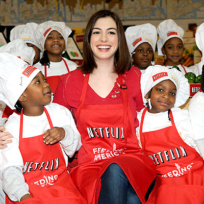 'FEEDING' FRENZY photo | Anne Hathaway