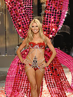 Stars Heat Up Miami! | Heidi Klum