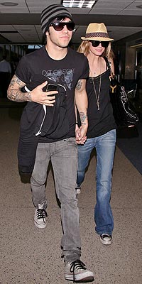 PETE WENTZ AND ASHLEE SIMPSON photo | Ashlee Simpson, Pete Wentz