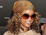 Stars' Airport Style | Tyra Banks