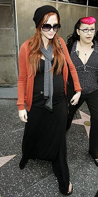OCTOBER 4  photo | Ashlee Simpson
