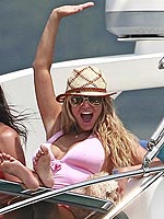 Beach Patrol: Stars, Bikinis & More! | Jessica Simpson