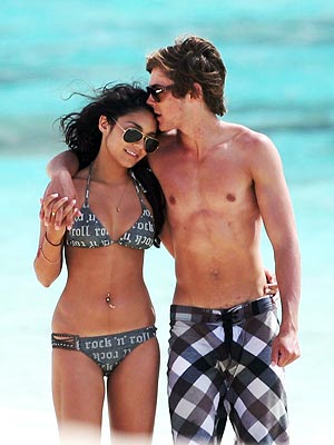 Vanessa Hudgens Beach. VANESSA HUDGENS AND ZAC EFRON