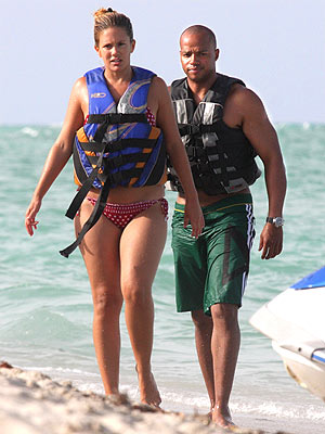 donald faison and girlfriend