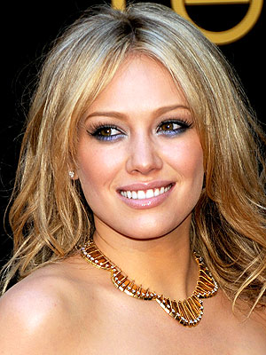 COLORED LINER photo | Hilary Duff