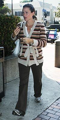 AUGUST 21 photo | Jennifer Garner