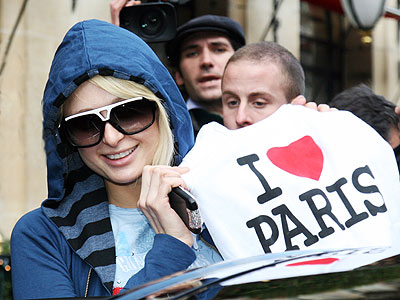 HEART TRUTH  photo | Paris Hilton