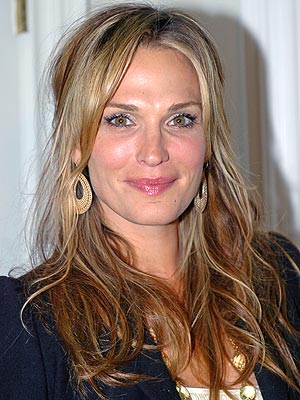 MOLLY'S EASY GLAMOUR  photo | Molly Sims