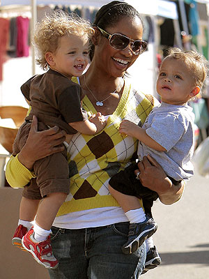 Celebrity Kids on Garcelle Beauvais Nilon Totes Her Twins     Moms   Babies     Moms