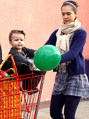 jessica alba parents pictures. Jessica Alba#39;s Grocery Girl