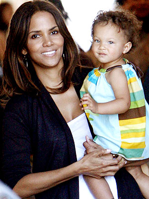 halle berry photo gallery