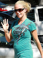 Kendra Wilkinson Celebrates Her Baby Shower Kendra Wilkinson Celebrates Her Baby Shower