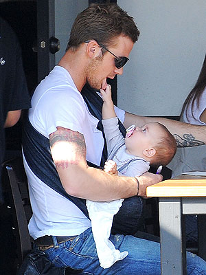 cam gigandet baby. Cam Gigandet Slings His Sweetie – Moms & Babies – Moms & Babies - People.com