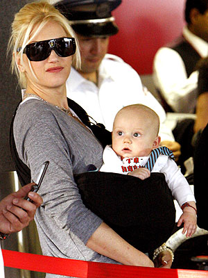 LONDON LANDING photo | Gwen Stefani