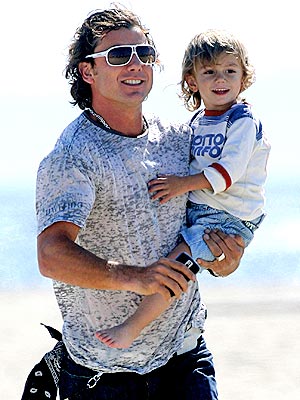 SURF'S UP photo | Gavin Rossdale, Kingston Rossdale