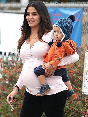 BUNDLE UP photo | Camila Alves