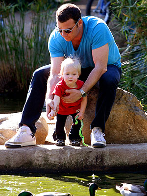 SNACK TIME photo | Liev Schreiber
