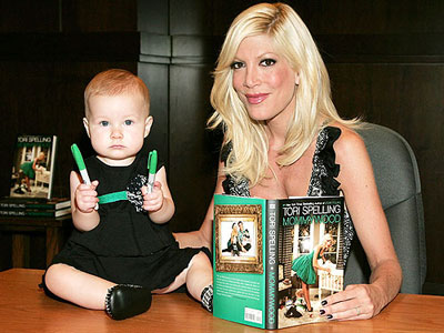 SHARPIE SHOWOFF photo | Tori Spelling