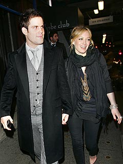 Couples Watch: Hilary & Mike, Miley & Justin... | Hilary Duff