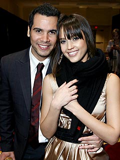 Jessica & Cash Cuddle at Their Friend's Birthday Bash | Cash Warren, Jessica Alba