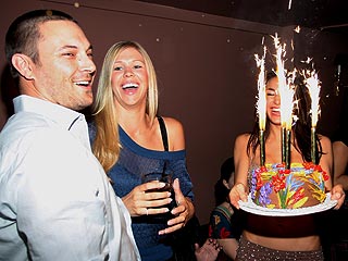 K-Fed Celebrates His B-Day with His Gal Pal (and the Kardashians!) | Kevin Federline