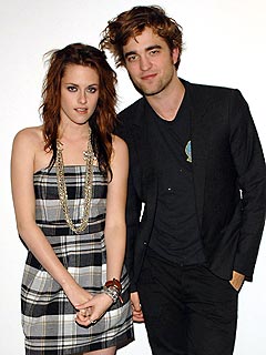 Robert Pattinson and Kristen Stewart's Low-Key Concert Night | Kristen Stewart, Robert Pattinson