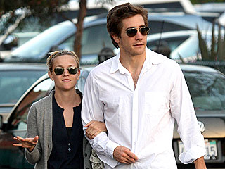 Reese & Jake's Cozy Brunch Date in D.C. | Jake Gyllenhaal, Reese Witherspoon