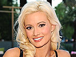 Holly Madison Grabs a Pre-Show Cocktail | Holly Madison