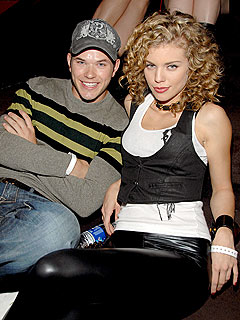 Kellan Lutz Surprises AnnaLynne McCord in Vegas! | AnnaLynne McCord, Kellan Lutz