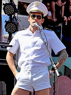 John Mayer Making Himself 'Wake Up and Be a Writer' | John Mayer