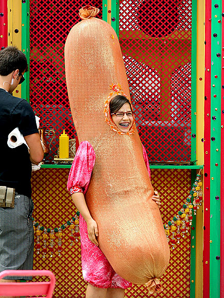 TASTIEST HOT DOG photo | America Ferrera