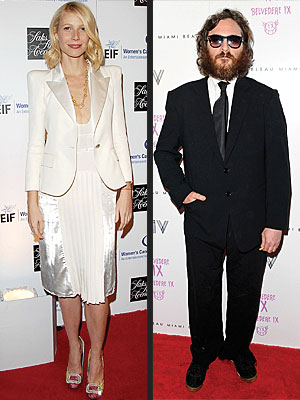  photo | Gwyneth Paltrow, Joaquin Phoenix