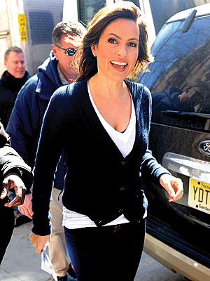 LAUGH OUT LOUD photo | Mariska Hargitay