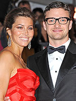 Justin & Jessica Take Their Love on the Run