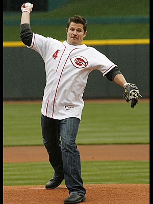 NICK LACHEY photo | Nick Lachey