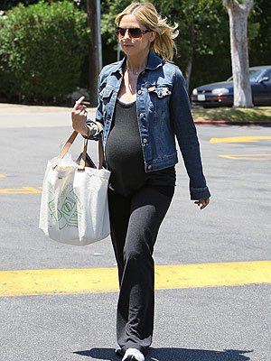 POWER UP YOUR PREGNANCY photo | Sarah Michelle Gellar