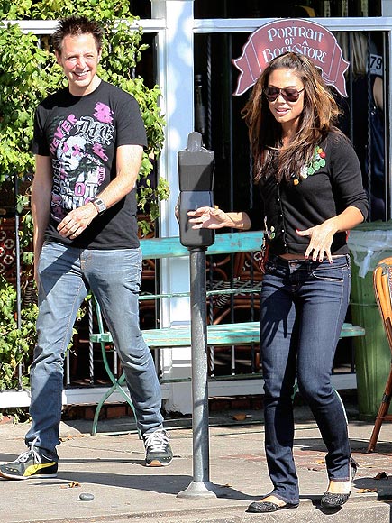3. RECONNECT WITH FRIENDS photo | Vanessa Minnillo