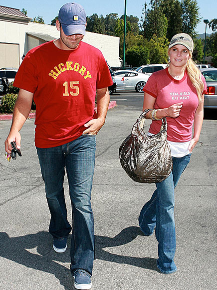MAKING A STATEMENT photo | Jessica Simpson, Tony Romo